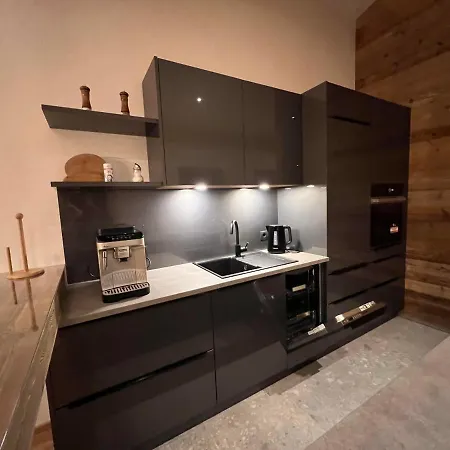 Διαμέρισμα Appartements Plus *