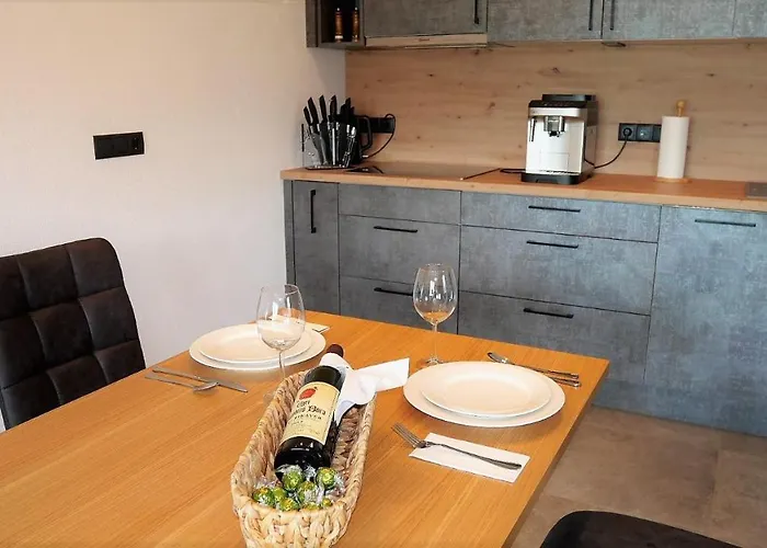 Appartements Plus דירה *